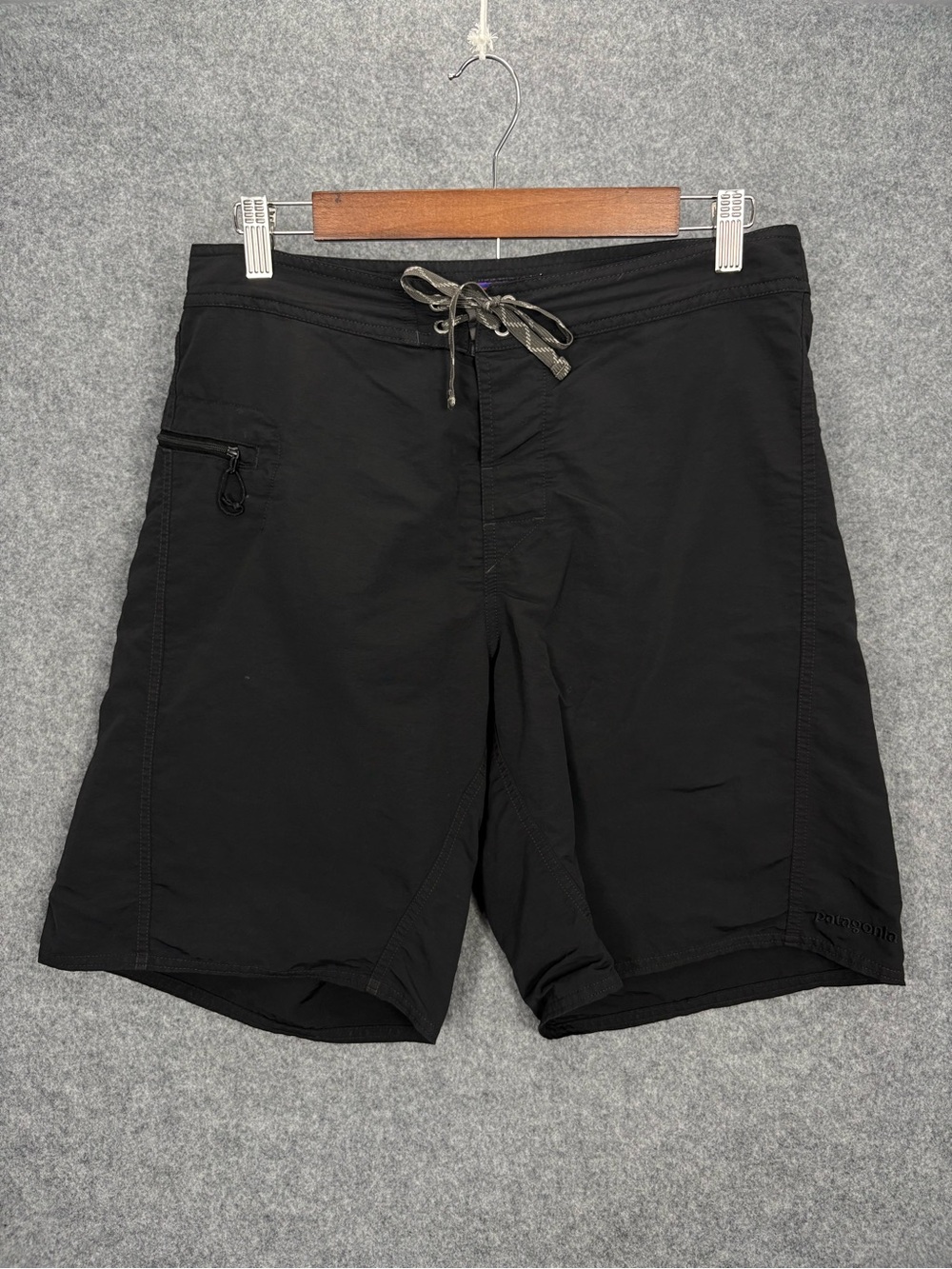 Patagonia Wavefarer Board Shorts Men’s Black Size 34 Surf Swim Hiking Outdoor